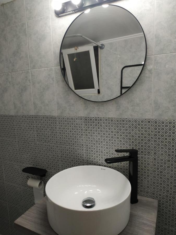 Cozy Apartment Near Metro Station Agia Marina Atina Dış mekan fotoğraf