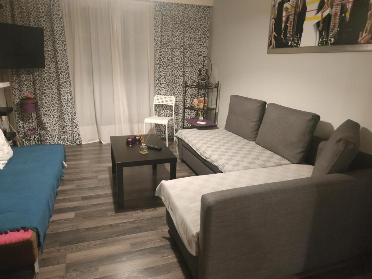 Cozy Apartment Near Metro Station Agia Marina Atina Dış mekan fotoğraf