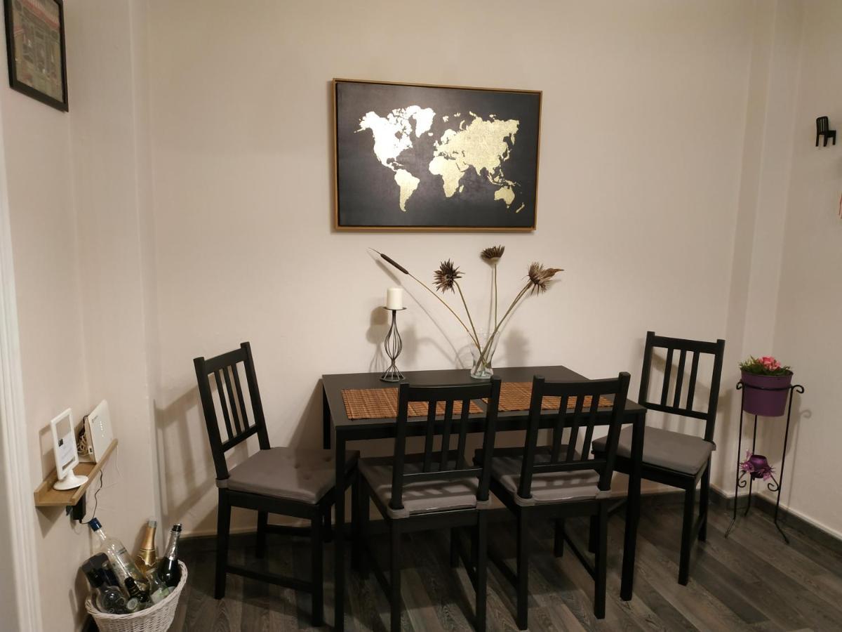 Cozy Apartment Near Metro Station Agia Marina Atina Dış mekan fotoğraf